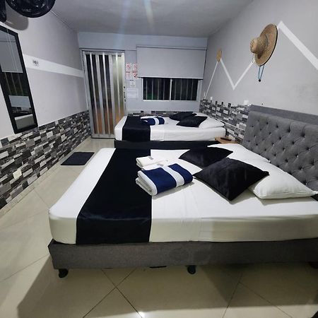 Hotel Medellin Calasanz Eksteriør billede