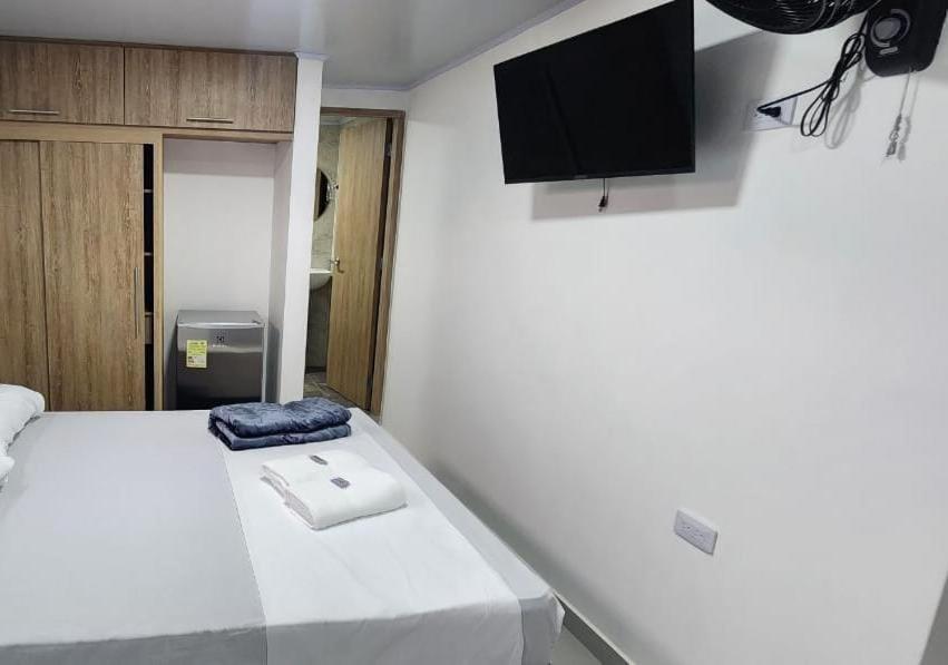 Hotel Medellin Calasanz Eksteriør billede