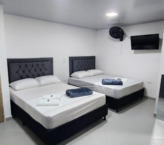 Hotel Medellin Calasanz Eksteriør billede