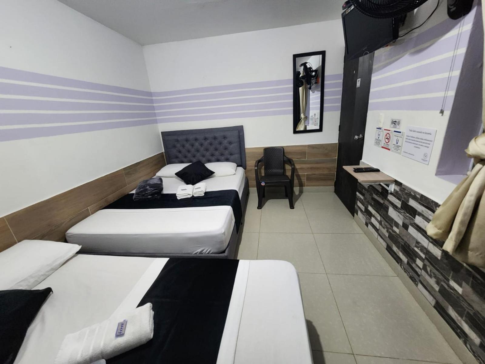 Hotel Medellin Calasanz Eksteriør billede