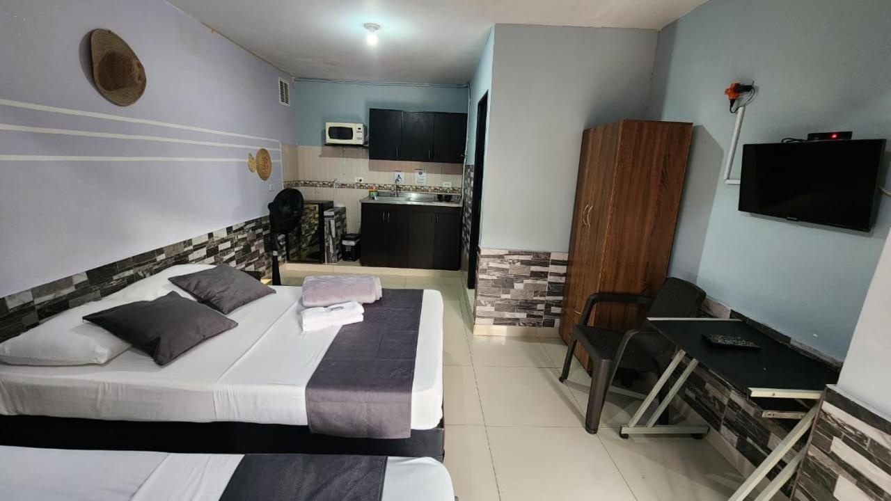 Hotel Medellin Calasanz Eksteriør billede