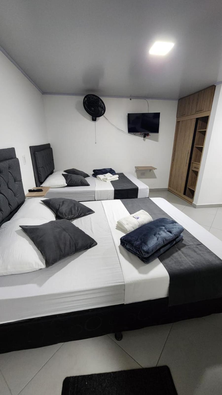 Hotel Medellin Calasanz Eksteriør billede