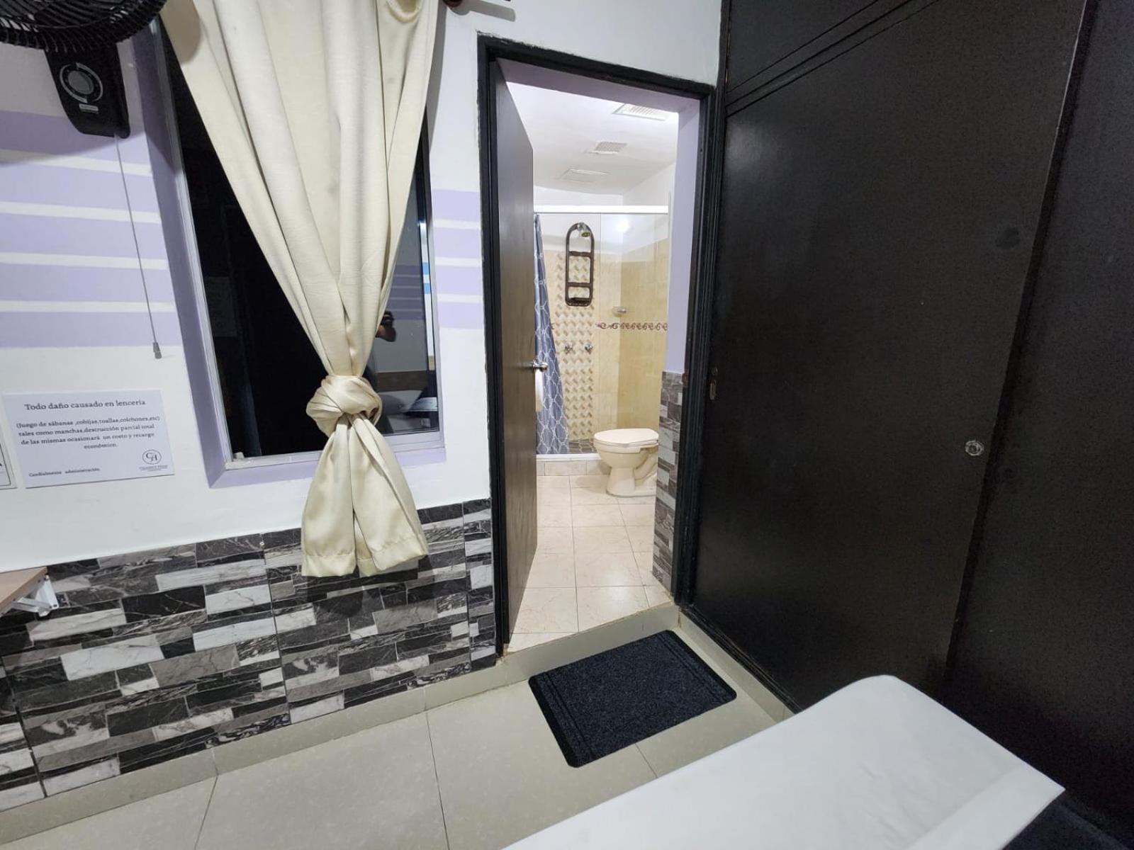 Hotel Medellin Calasanz Eksteriør billede