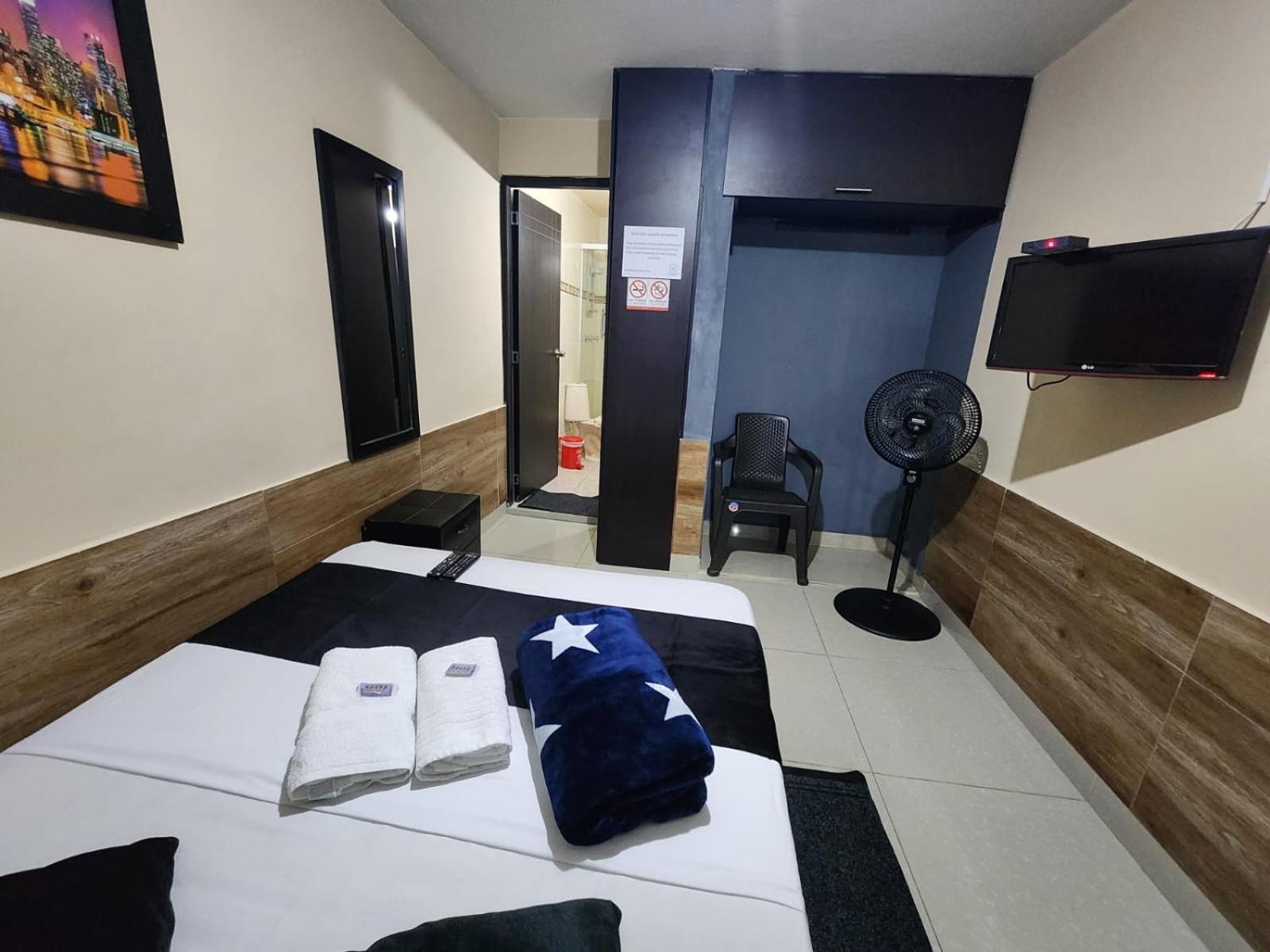 Hotel Medellin Calasanz Eksteriør billede