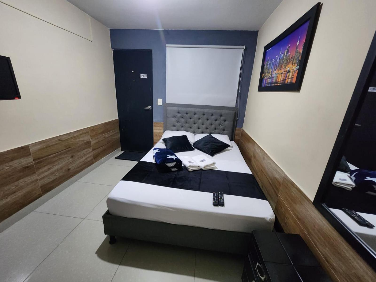 Hotel Medellin Calasanz Eksteriør billede