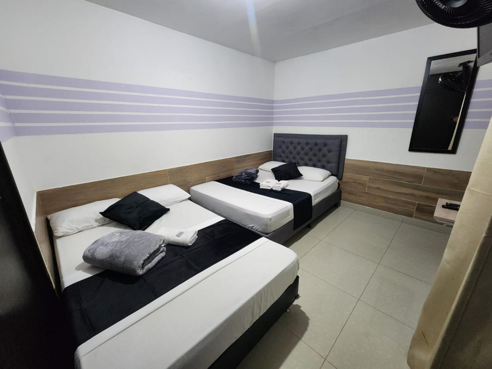 Hotel Medellin Calasanz Eksteriør billede