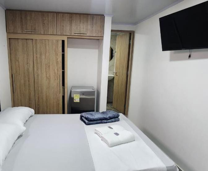 Hotel Medellin Calasanz Eksteriør billede