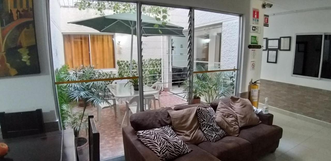 Hotel Medellin Calasanz Eksteriør billede